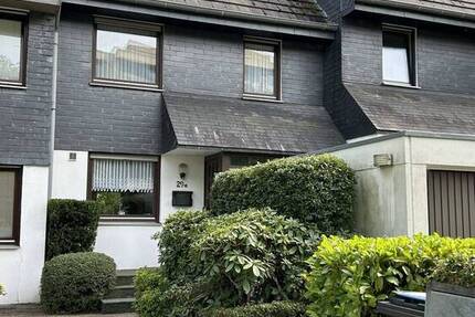 Reserviert ! Großzügiges Reihenhaus in begehrter Lage