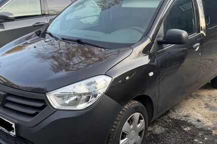 Dacia Dokker 148.000 km 5.390 &euro; dortmund 44135
