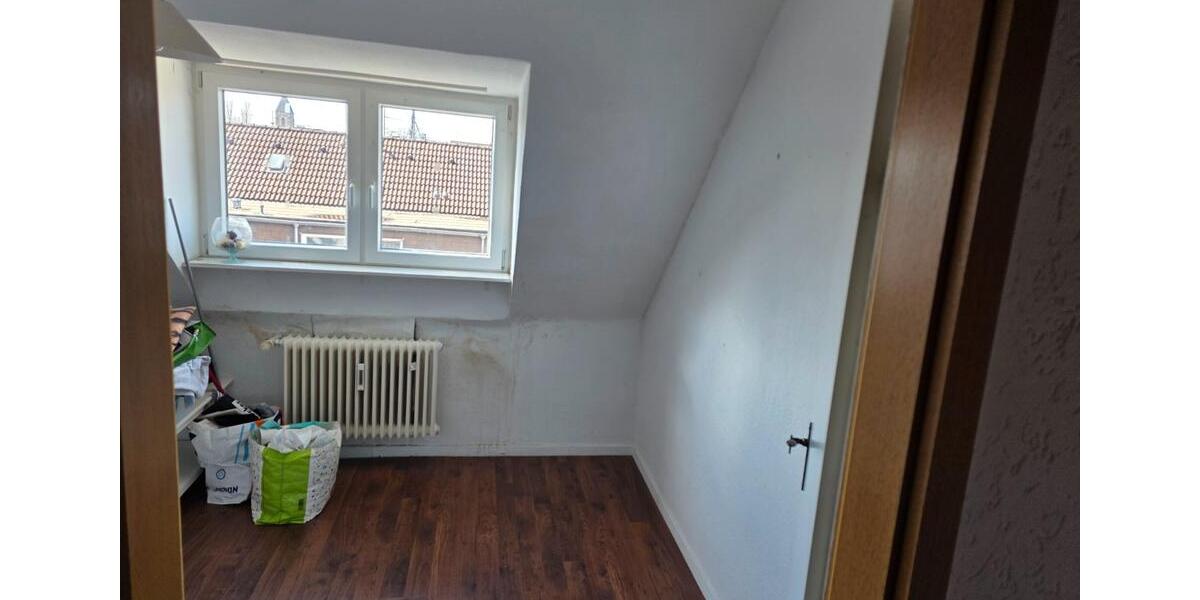 Dachgeschoßwohnung Oberhausen - 3.5 Zimmer, 80 m&sup2;, 590&euro; | Angebot:26322224