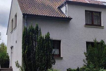 Haus Herten Stadtmitte - 5 Zimmer, 111 m&sup2;, 275.000&euro; | Angebot:24029121