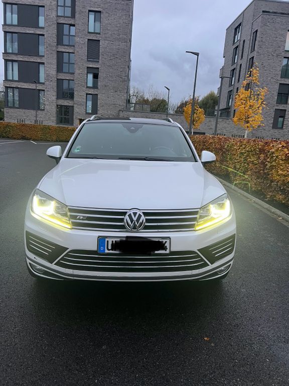 VW Touareg 172.876 km 21.999 € Lünen 44534