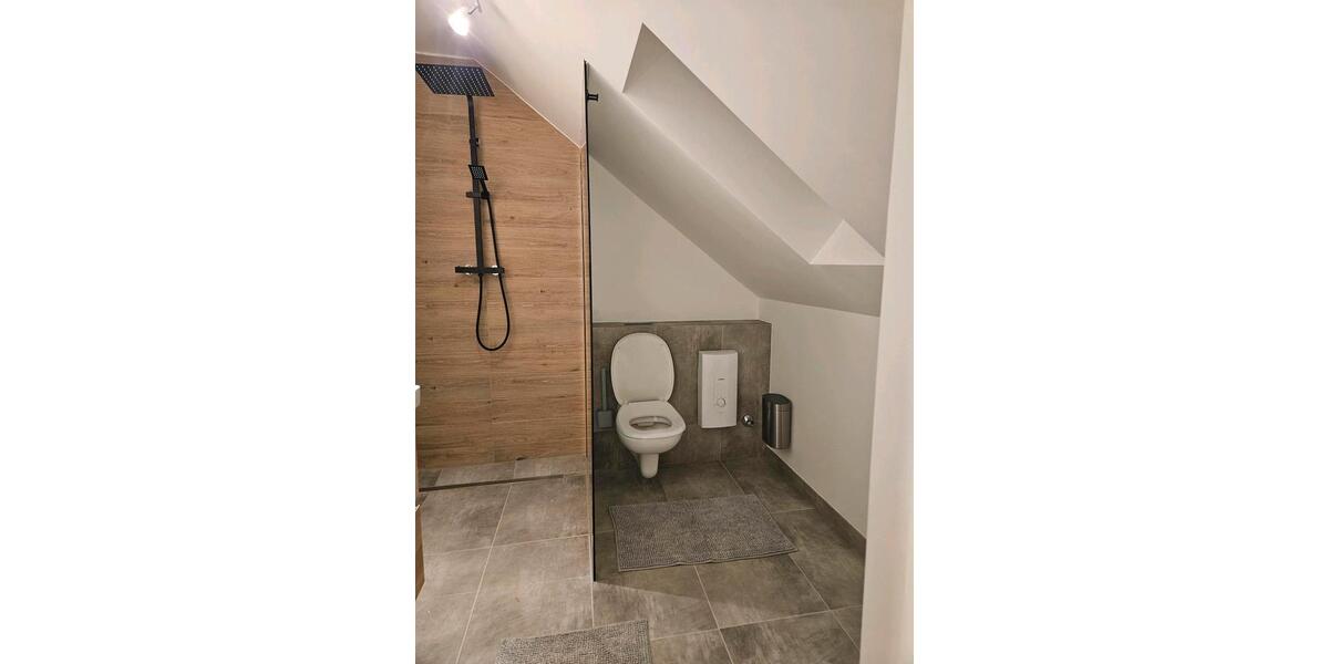 Dachgeschoßwohnung Bochum Eppendorf - 3 Zimmer, 65 m&sup2;, 900&euro; | Angebot:26618894