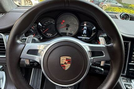 Porsche Panamera 134.000 km 38.900 &euro; Gelsenkirchen 45897