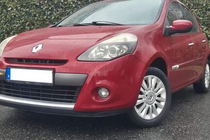 Renault Clio 161.000 km 2.890 &euro; Dortmund 44139