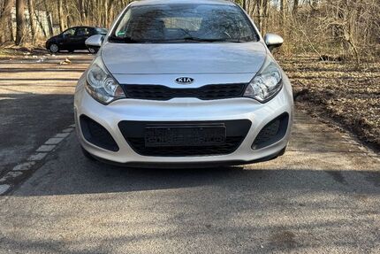 Kia Rio 197.759 km 2.900 &euro; Dortmund 44388