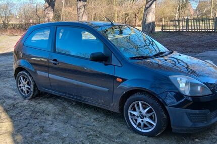 Ford Fiesta 156.506 km 1.650 &euro; Dortmund 44227