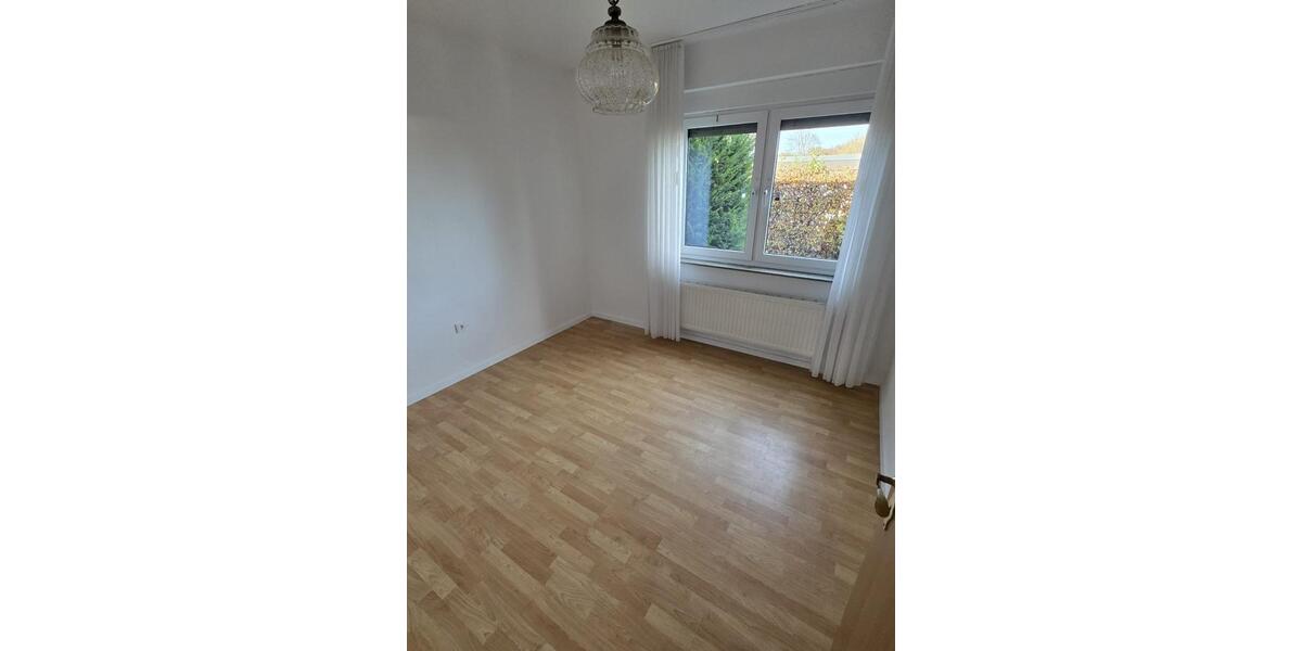 Saniertes Reihenmittelhaus mit Garten und Garage zu vermieten! 4 zimmer