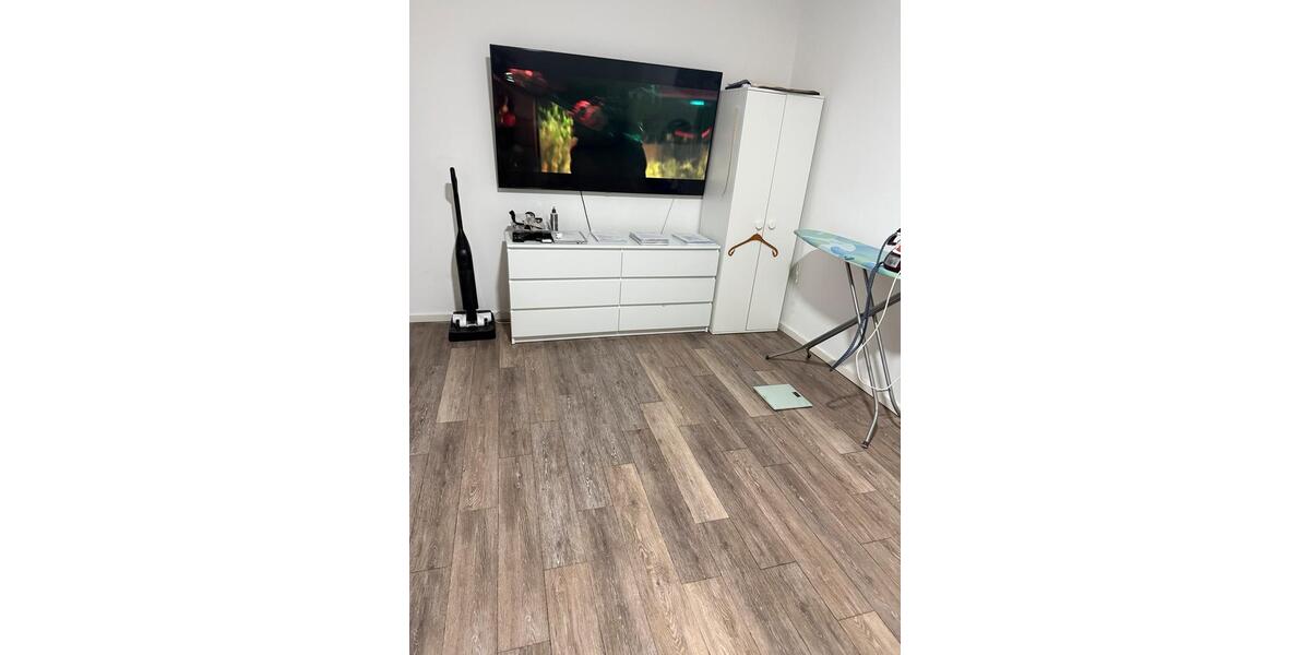Etagenwohnung Essen Stadtbezirk V - 1 Zimmer, 34 m&sup2;, 750&euro; | Angebot:26339117