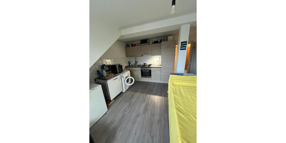 Dachgeschoßwohnung Bochum Wiemelhausen - 1 Zimmer, 20 m&sup2;, 435&euro; | Angebot:25723966