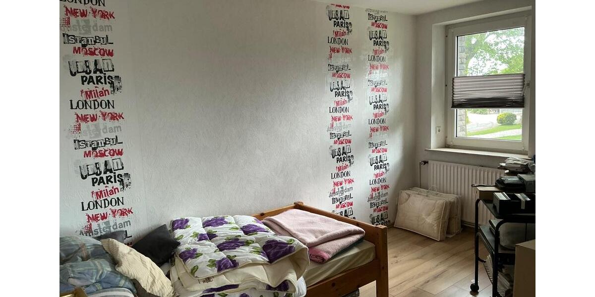 Einfamilienhaus in bester Lage, große Garage mit Eigentumsgrundst 6 zimmer