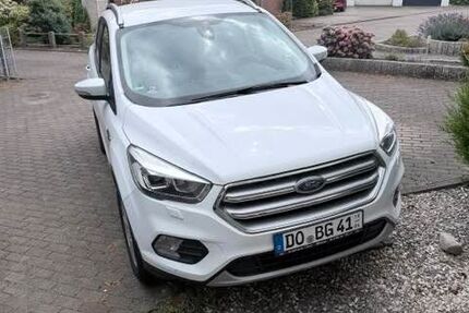 Ford Kuga 94.975 km 11.900 &euro; Dortmund 44388