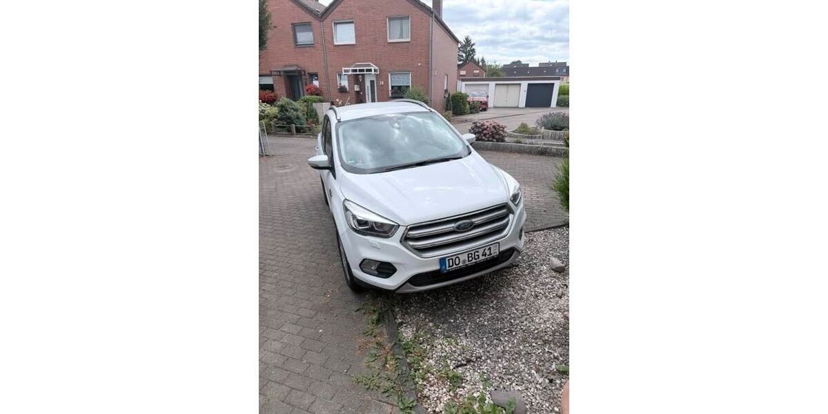 Ford Kuga 94.975 km 11.900 &euro; Dortmund 44388