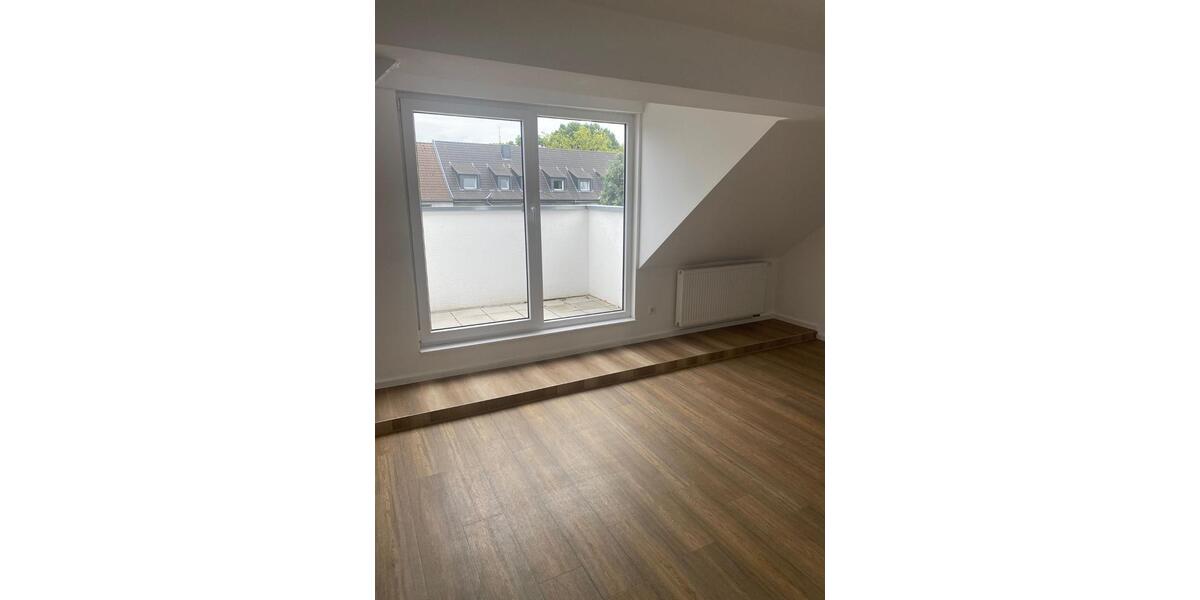 Maisonettenwohnung Essen Stadtbezirk III - 4 Zimmer, 113 m&sup2;, 1.100&euro; | Angebot:24753479