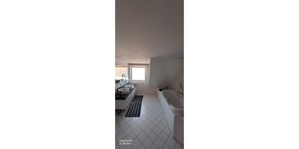 Etagenwohnung Bottrop Feldhausen - 5 Zimmer, 210 m&sup2;, 1.390&euro; | Angebot:26681795