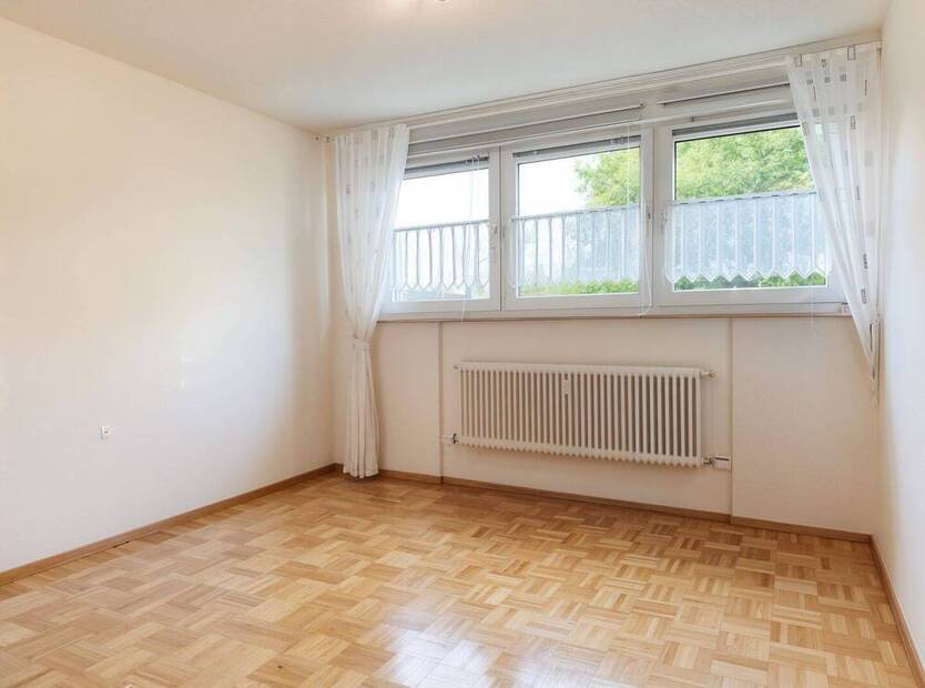 BESICHTIGUNGSSTOPP! Familien willkommen! Attraktive 4,5-Zimmer Wohnung mit Garage in Frohnhausen.