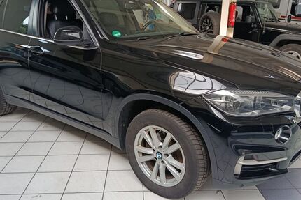 BMW X5 275.000 km 18.500 € Recklinghausen 45659
