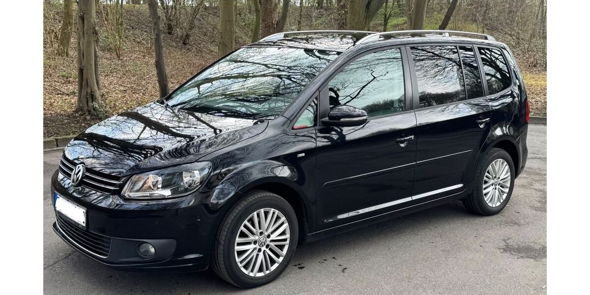 VW Touran 210.000 km 8.400 &euro; Marl 45770