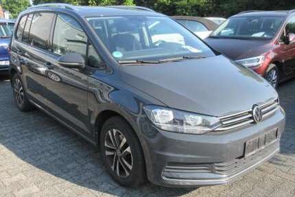 VW Touran United United 2.0 TDI DSG NAVI AHK PANO ALU 89.000 km 22.488 € Bergkamen 59192