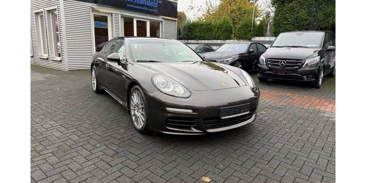 Porsche Panamera 200.000 km 24.900 € Mülheim 45476