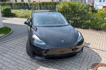 Tesla Model 3 71.200 km 24.900 &euro; Gelsenkirchen 45896