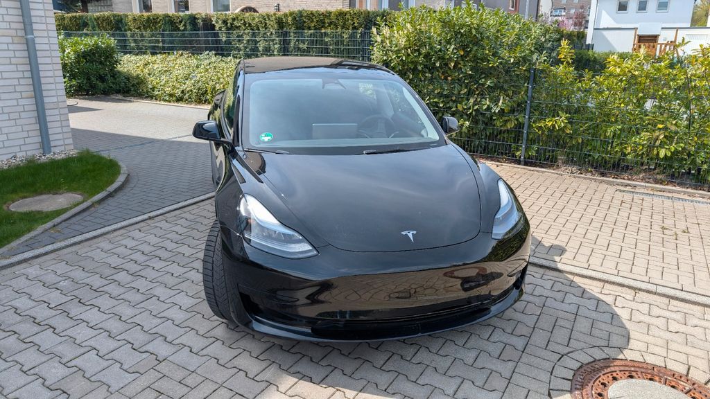 Tesla Model 3 71.200 km 24.900 &euro; Gelsenkirchen 45896