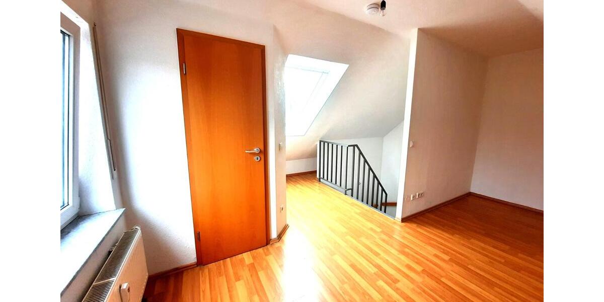 Großzügig geschnittene 3-Zimmer-Wohnung, zwei Ebenen, Balkon 3 zimmer