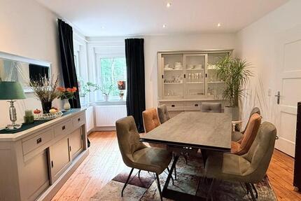 Charmante Doppelhaushälfte mit 6 Zimmern und großem Grundstück zimmer