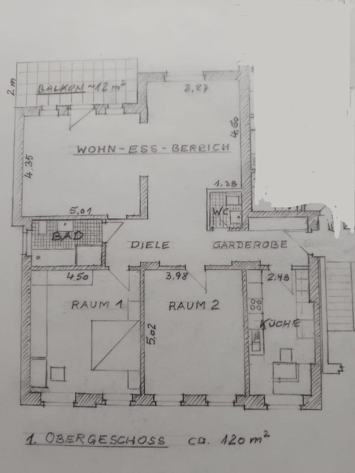 kernsanierte Altbauwohnung im 1.OG zimmer