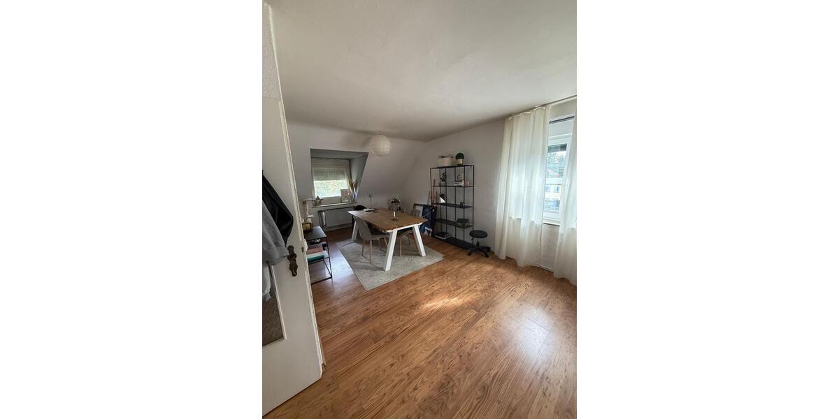 Dachgeschoßwohnung Bochum Bochum-Ost - 3 Zimmer, 88 m&sup2;, 920&euro; | Angebot:25982680