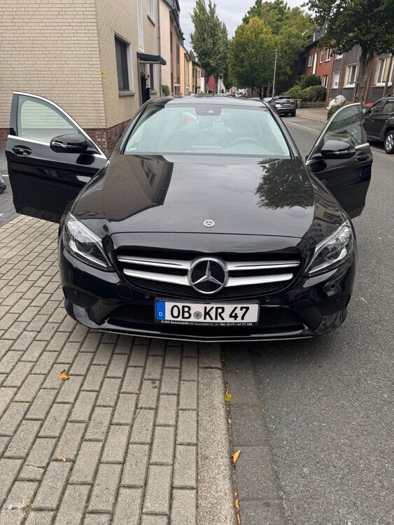 Mercedes-Benz C 180 74.000 km 25.900 € Oberhausen 46045