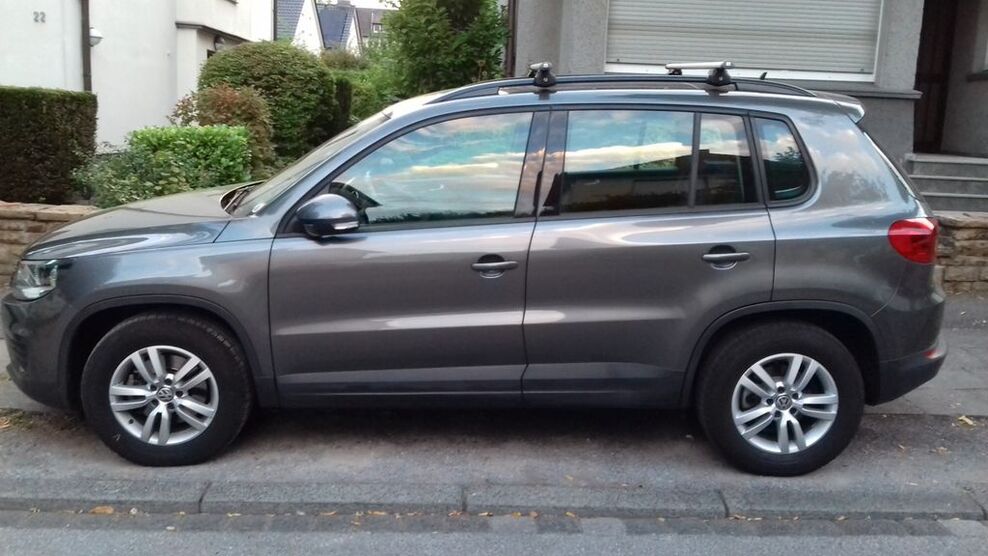 VW Tiguan 61.000 km 12.000 € Recklinghausen 45657