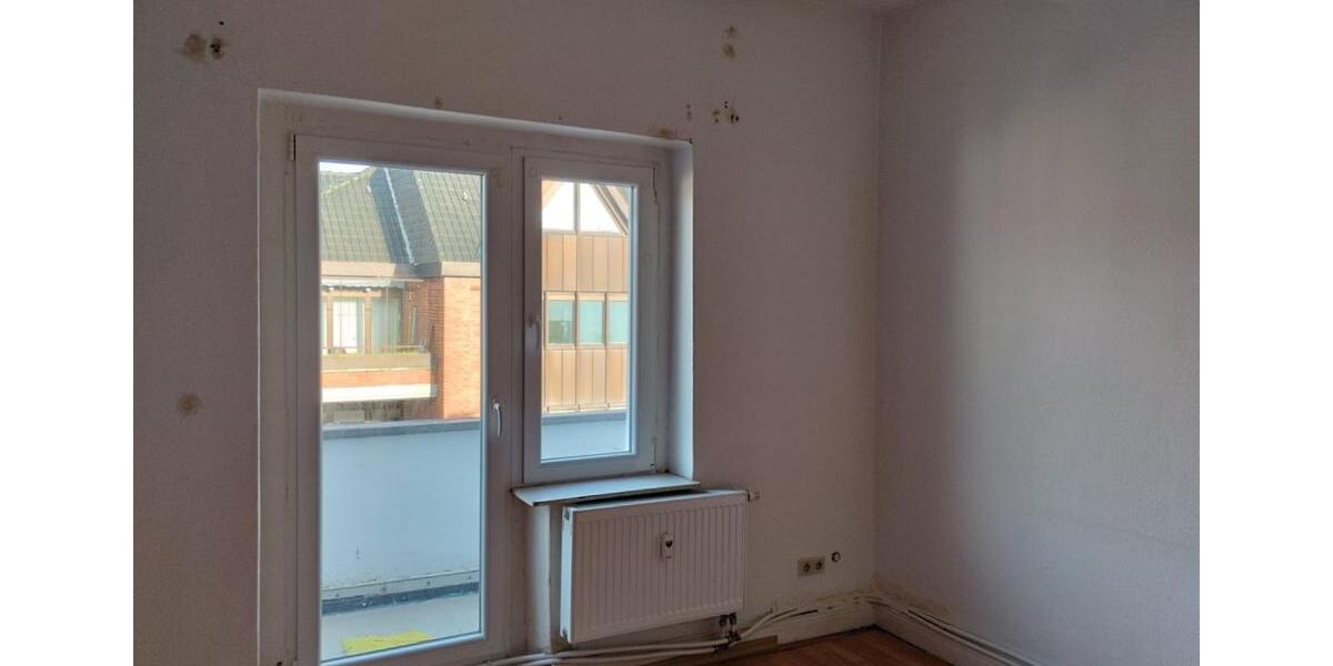 Dachgeschoßwohnung Essen Stadtbezirk III - 2 Zimmer, 65 m&sup2;, 500&euro; | Angebot:25232954