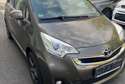 Toyota Verso-S 66.000 km 11.999 &euro; Recklinghausen 45663
