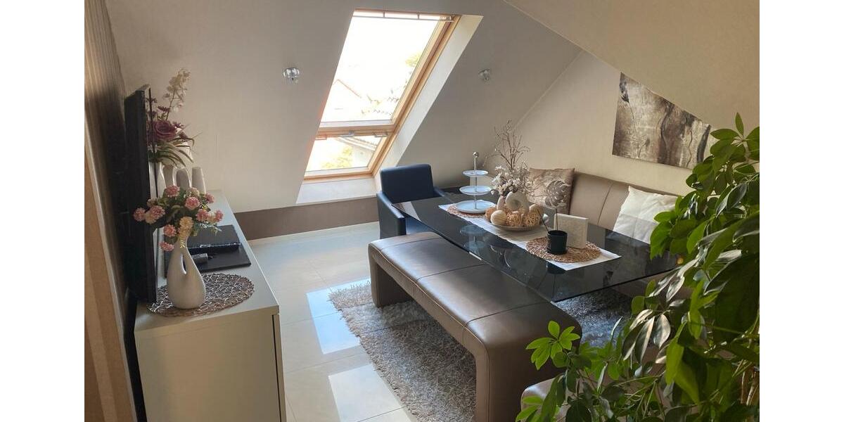 Schöne, helle Dachgeschosswohnung in GE-Rotthausen. 5 zimmer