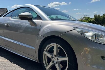 Peugeot RCZ