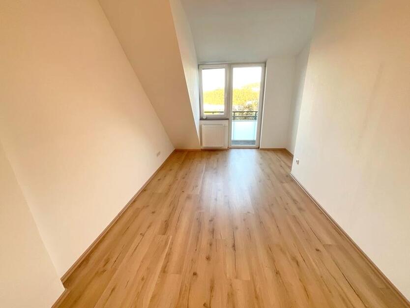 Wunderschöne 4 Zimmerwohnung mit Balkon zimmer