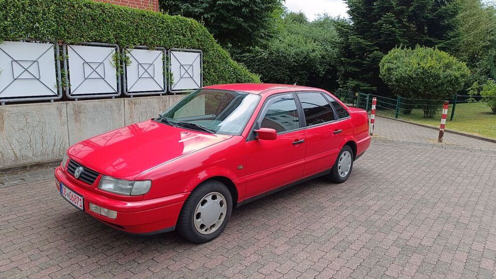 VW Passat 179.000 km 1.999 € Oberhausen 46145