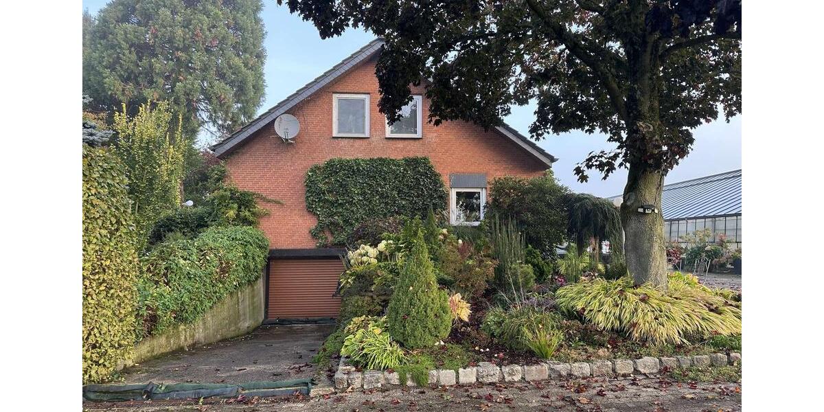 Großzügige Dachgeschoßwohnung in ländlicher Lage zu vermieten ! 3 zimmer