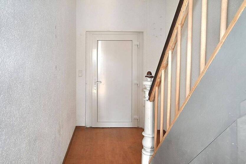 Freihstehendes Dreifamilienhaus mit Potential in Recklinghausen provisionsfrei zu verkaufen!
