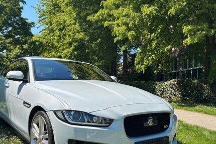 Jaguar XE 161.000 km 17.900 € Essen 45139