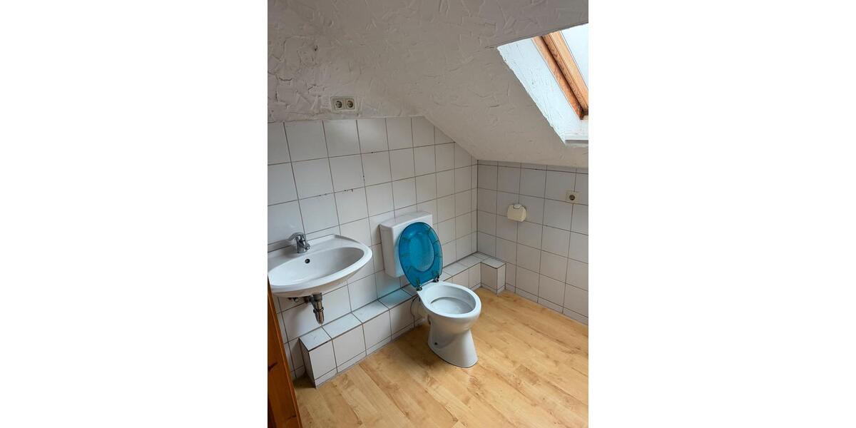Dachgeschoßwohnung Lünen - 2.5 Zimmer, 43 m&sup2;, 350&euro; | Angebot:26322712