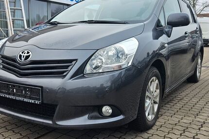 Toyota Verso 100.500 km 9.699 &euro; Bochum 44866