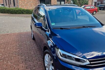 VW Touran 77.955 km 20.500 &euro; Oberhausen 46145