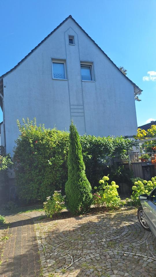 Ein Mehrfamilienhaus im Grünen von Welper, mit 3 Garagen zimmer