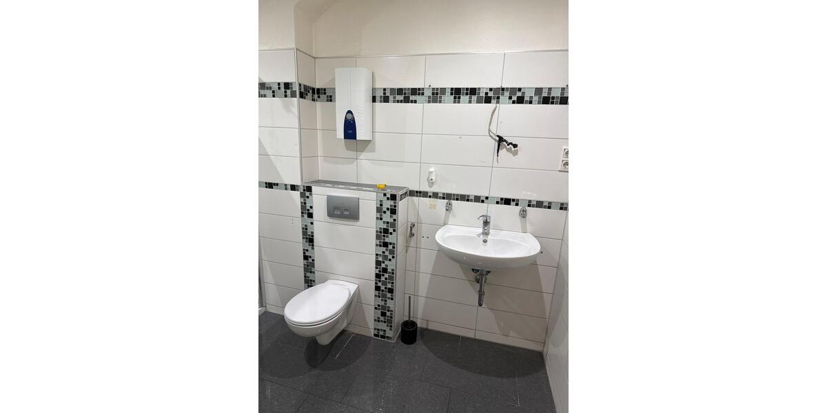 Erdgeschoßwohnung Gelsenkirchen Gelsenkirchen-Mitte - 2 Zimmer, 68 m&sup2;, 650&euro; | Angebot:26366536