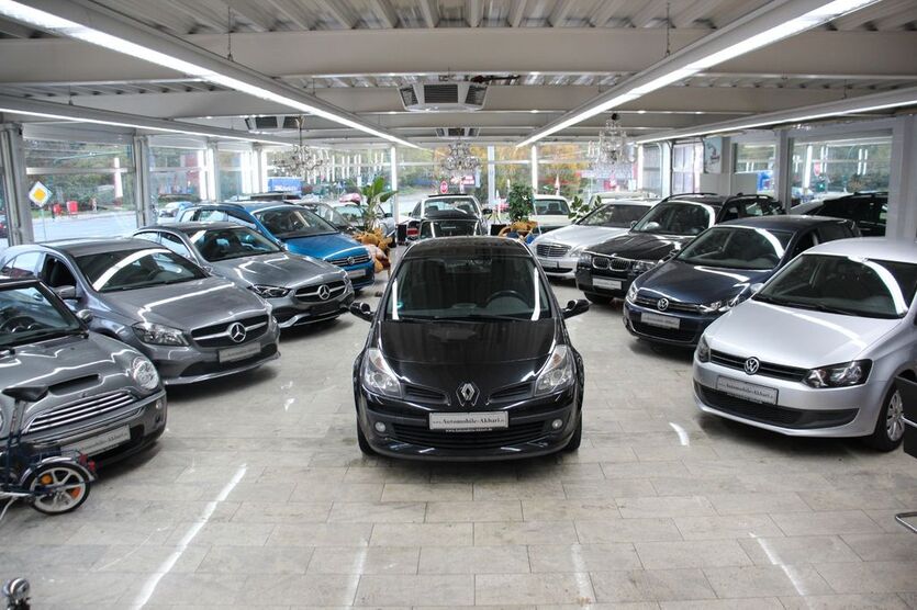 Renault Clio 120.000 km 2.490 € Essen 45356