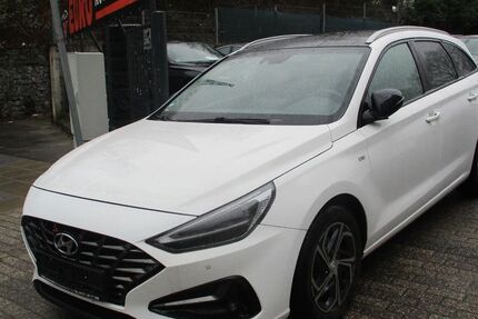 Hyundai i30 78.000 km 13.999 &euro; Oberhausen 46149