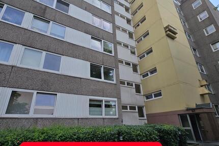 Reserviert!Sehr zentrale Lage, helle 3,5 Zimmer Wohnung m. Loggia zimmer