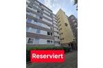 Reserviert!Sehr zentrale Lage, helle 3,5 Zimmer Wohnung m. Loggia zimmer