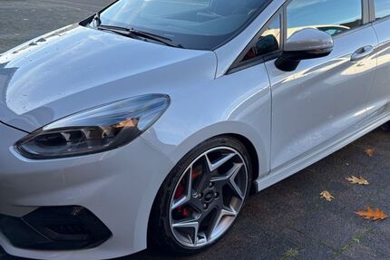 Ford Fiesta 65.000 km 20.899 € Bergkamen 59192